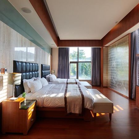 Reikei Hot Spring Resort Байхе Екстериор снимка